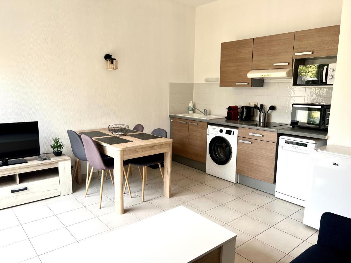 Lrx-0049 - Appartement Avec Exterieur Aytre Exterior photo